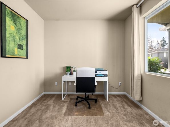 21702 103rd Place SE, Kent WA 98031