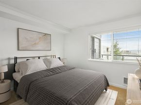 410 2nd Avenue S 207, Kirkland WA 98033