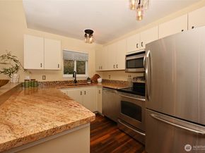 6301 Sand Point Way NE E3, Seattle WA 98115