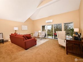 6301 Sand Point Way NE E3, Seattle WA 98115