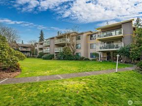 6301 Sand Point Way NE E3, Seattle WA 98115