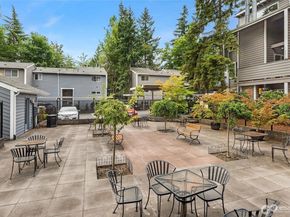 3015 127th Place SE N21, Bellevue WA 98005