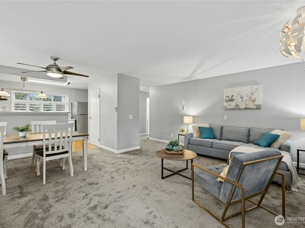 9904 NE 142nd Place C302, Kirkland WA 98034