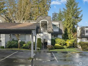 9904 NE 142nd Place C302, Kirkland WA 98034