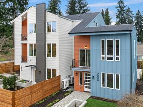 2006 120th Street NE Unit 2, Seattle WA 98125