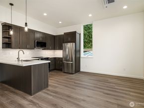 2006 120th Street NE Unit 2, Seattle WA 98125