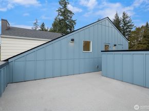 2006 120th Street NE Unit 2, Seattle WA 98125