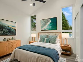 2006 120th Street NE Unit 2, Seattle WA 98125