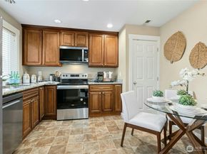 9515 NE 180th Street C101, Bothell WA 98011