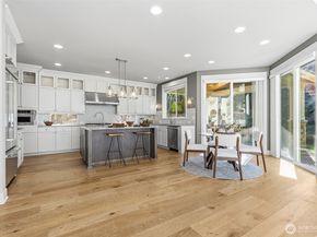 14003 NE 6th Place, Bellevue WA 98007