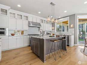 14003 NE 6th Place, Bellevue WA 98007