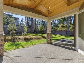 14003 NE 6th Place, Bellevue WA 98007