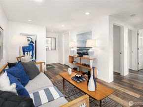 3834 175th Avenue NE 209, Redmond WA 98052