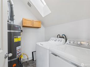 5907 40th Avenue SW A, Seattle WA 98136