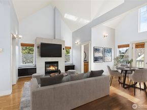 5907 40th Avenue SW A, Seattle WA 98136