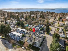 5907 40th Avenue SW A, Seattle WA 98136
