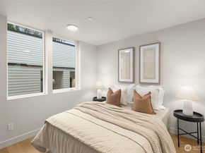 1104 B 34th Avenue, Seattle WA 98122