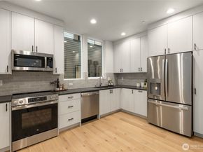 1104 B 34th Avenue, Seattle WA 98122