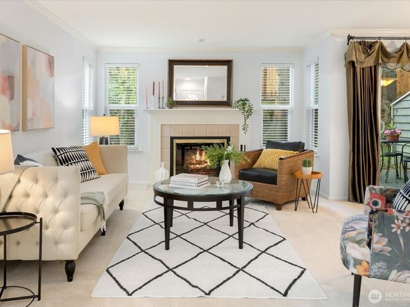 15907 NE 40th Way 32A, Redmond WA 98052