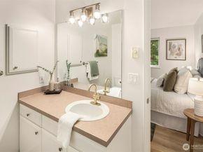 6527 200th Street SW 303, Lynnwood WA 98036