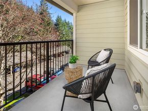 6527 200th Street SW 303, Lynnwood WA 98036