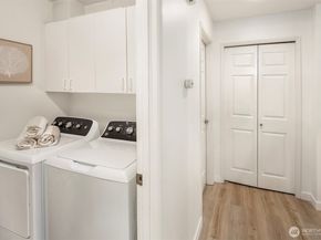 6527 200th Street SW 303, Lynnwood WA 98036