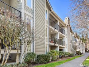 6527 200th Street SW 303, Lynnwood WA 98036