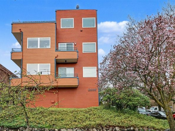 2600 NW 56th Street 3, Seattle WA 98107