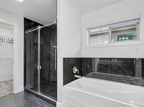 20042 94th Avenue NE, Bothell WA 98011