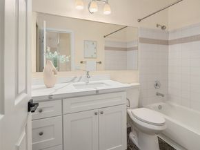 18646 NE 57th Way, Redmond WA 98052