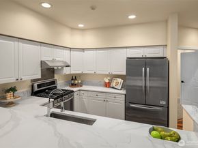 18646 NE 57th Way, Redmond WA 98052