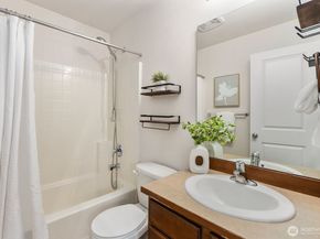 401 126th Place SE B, Everett WA 98208