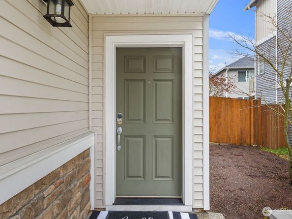 401 126th Place SE B, Everett WA 98208