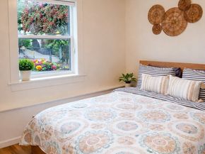 2025 S Ingersoll Pl, Seattle WA 98144