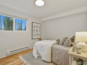 12625 SE 42nd Street, Bellevue WA 98006