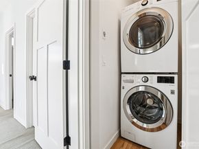 2634 NW 58th Street B, Seattle WA 98107