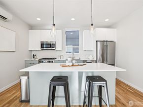 2634 NW 58th Street B, Seattle WA 98107