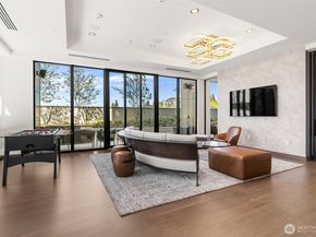 889 103rd Avenue 410, Bellevue WA 98004