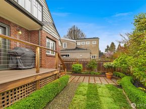 2502 E Roanoke Street, Seattle WA 98112