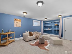 2502 E Roanoke Street, Seattle WA 98112