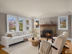 2502 E Roanoke Street, Seattle WA 98112