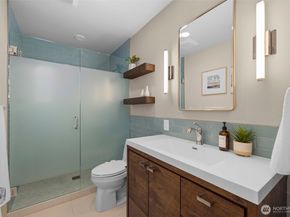 2502 E Roanoke Street, Seattle WA 98112