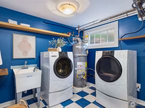 2502 E Roanoke Street, Seattle WA 98112