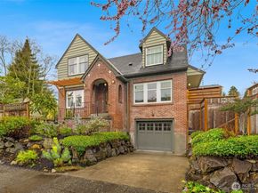 2502 E Roanoke Street, Seattle WA 98112