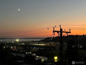 2625 13th Avenue W 302, Seattle WA 98119