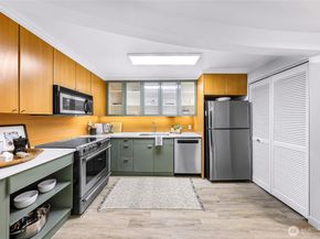 732 11th Avenue E 305, Seattle WA 98102