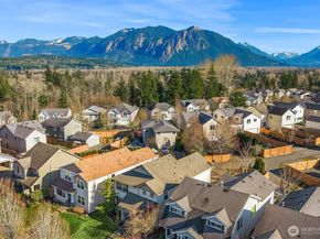 36907 SE Braeburn Street, Snoqualmie WA 98065