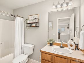 36907 SE Braeburn Street, Snoqualmie WA 98065