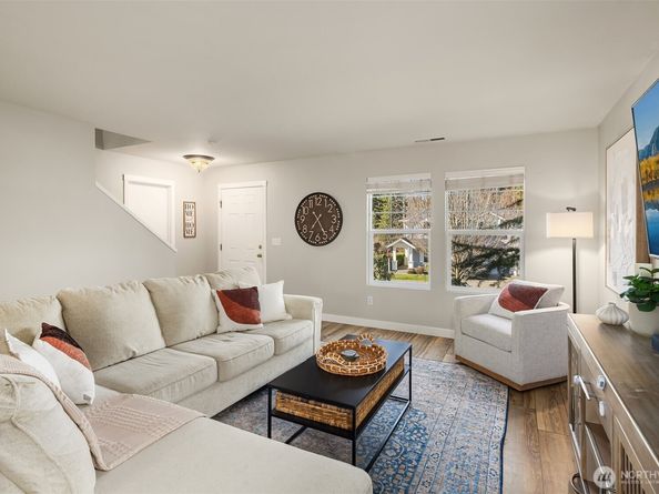 36907 SE Braeburn Street, Snoqualmie WA 98065