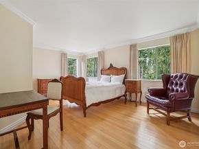 15732 111th Avenue NE, Bothell WA 98011